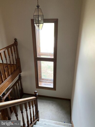 37 Obsidian Dr, Chambersburg, PA 17202 - photo 4