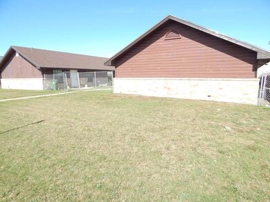 813 E Washington St unit 4, Weslaco, TX 78596 - photo 2