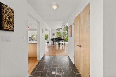 9742 SE 41st St, Mercer Island, WA 98040 - photo 4