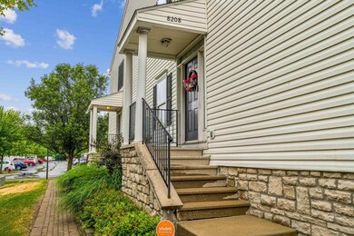 32-web-or-mls-8208-wyncrest