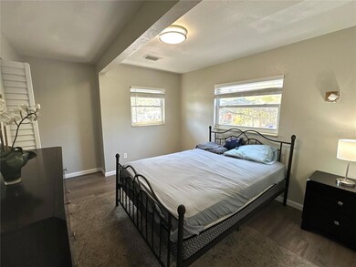 999 Dr Martin Luther King jr St S unit 4, Saint Petersburg, FL 33705 - photo 4