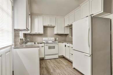 1300 Yates Dr, Hurst, TX 76053 - photo 3