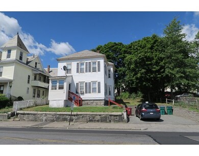 425 Chelmsford St unit 2nd Floor, Lowell, MA 01851 - photo 2