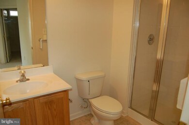 7713 Kirklee Ct, Laurel, MD 20707 - photo 5