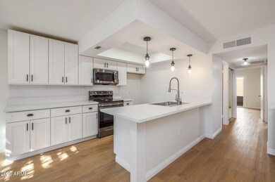 7)KITCHEN