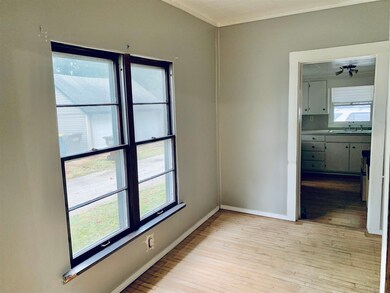 115 N Indiana Ave, Auburn, IN 46706 - photo 5