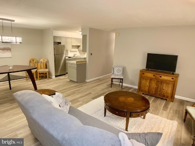 250 Grant Ave unit B 16, Lyndhurst, NJ 07071 - photo 2