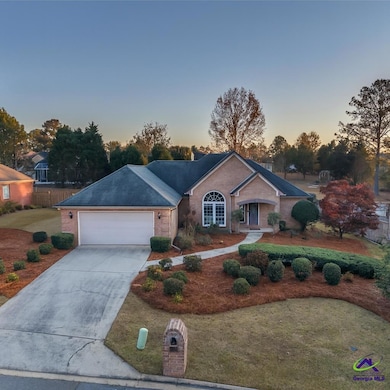 111 Raintree Dr, Warner Robins, GA 31088 - photo 2