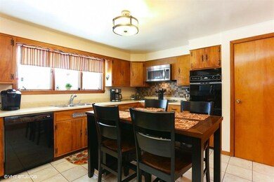 1009 C St, La Porte, IN 46350 - photo 4