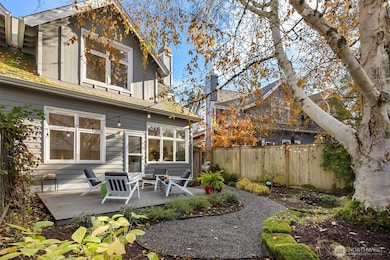 171 Wallace Way NE unit B, Bainbridge Island, WA 98110 - photo 2