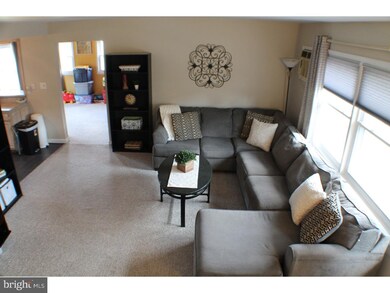 19 Redbrook Ln, Levittown, PA 19055 - photo 5