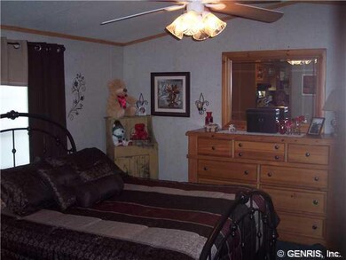Master Bedroom 1st Floor Masterbedroom with Master