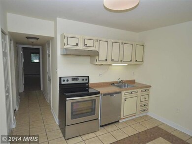 9723 Kings Crown Ct unit 1, Fairfax, VA 22031 - photo 3