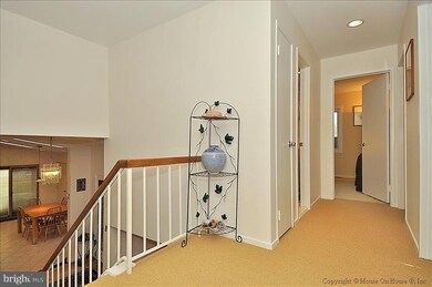 2613 Oakenshield Dr, Potomac, MD 20854 - photo 3