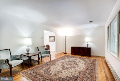 5311 Summit Dr, Fairfax, VA 22030 - photo 5