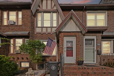 6806 Madeline Ct, Brooklyn, NY 11220 - photo 4