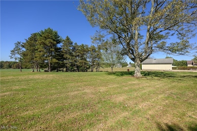 3015 Avalon Rd NW, Carrollton, OH 44615 - photo 7