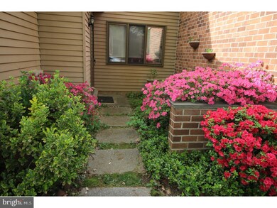 213 Chase Rd, Chesterbrook, PA 19087 - photo 2