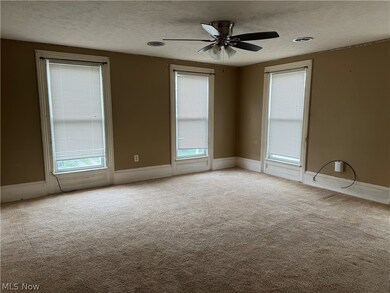 75 Chestnut St, Geneva, OH 44041 - photo 2