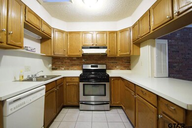 408 Woodland Hills Dr, Tyler, TX 75701 - photo 5