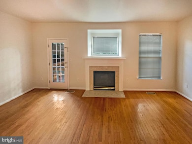 13123 Copper Brook Way, Herndon, VA 20171 - photo 3