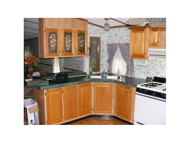 Pretty kitchen.