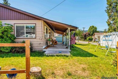 11268 Grove St SE, Mehama, OR 97384 - photo 2