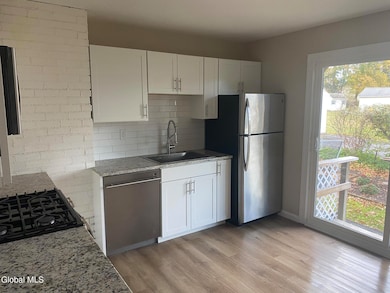 235 Washington Ave unit 1, Schenectady, NY 12302 - photo 3