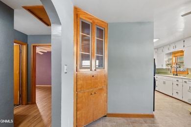 205 3rd St NW, Mandan, ND 58554 - photo 5