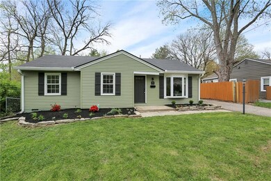 javascript:ManageMediaJS.showDetails(37);