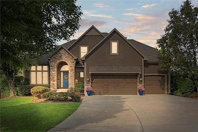 15908 Reeder St, Overland Park, KS 66062 - photo 2