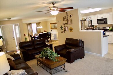 612 Castlefin Ct, Statesville, NC 28625 - photo 4