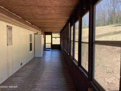 Enclosed Rear Deck