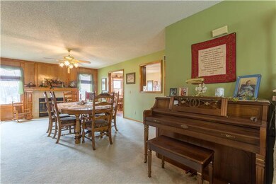 Entry to Dining Room