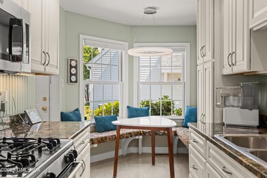 193 Hamilton Ave unit 20, Greenwich, CT 06830 - photo 6