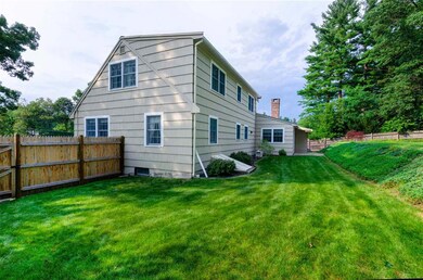 40 Nottingham Dr, Nashua, NH 03062 - photo 2