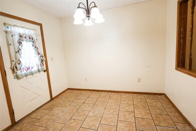 1722 Wildewood Dr, Ardmore, OK 73401 - photo 6