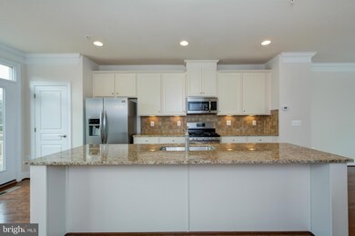 3716 Powell Ln, Falls Church, VA 22041 - photo 4