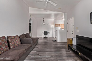 2929 W Yorkshire Dr unit 2074, Phoenix, AZ 85027 - photo 4