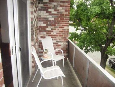 60 Lionel Ave unit F, Waltham, MA 02452 - photo 3