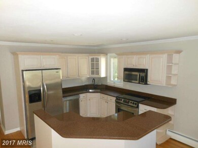 2604 Bomek Cir, Sykesville, MD 21784 - photo 2