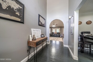 370 Twin Lakes-