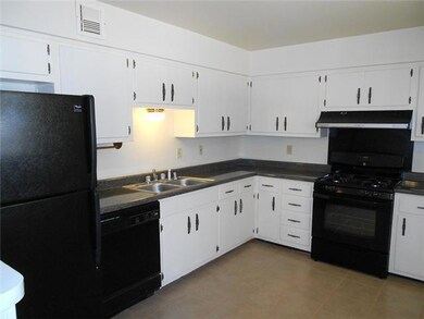 10225 Singapore Ave, El Paso, TX 79925 - photo 5