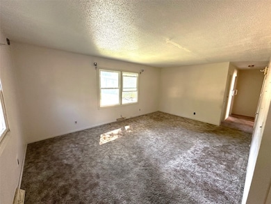 1737 14th Ave SE, Cedar Rapids, IA 52401 - photo 3