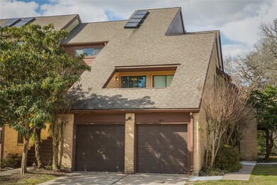 144 Moss Point Dr unit 4, Friendswood, TX 77546 - photo 2