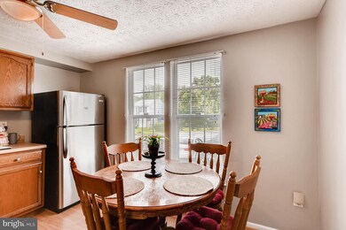 959 N Angel Valley Ct, Edgewood, MD 21040 - photo 4