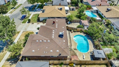 5495 N Callisch Ave, Fresno, CA 93710 - photo 3