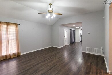 1509 Carol Ln, Wichita Falls, TX 76302 - photo 3