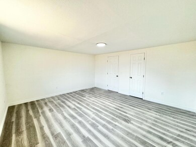 5035 E Laurel Ave, Fresno, CA 93727 - photo 7