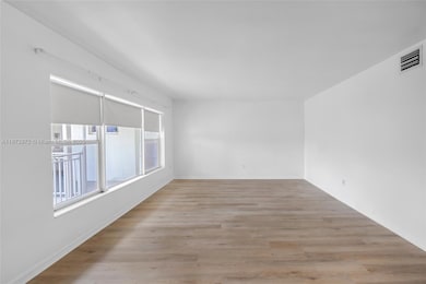 10001 W Bay Harbor Dr unit 404, Bay Harbor Islands, FL 33154 - photo 4